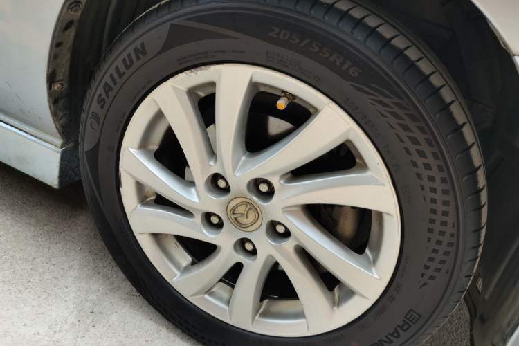 Used Mazda Mazda 5 2011 2.0L Automatic Luxury Edition
