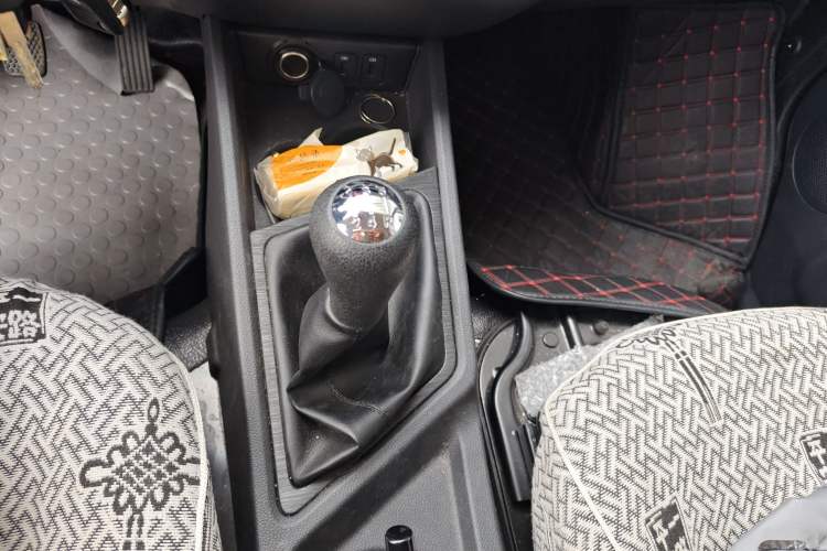 Used Chana Ruixing M60 2023 1.5L GDI Comfort-Class Passenger Vehicle 6/7 Seats