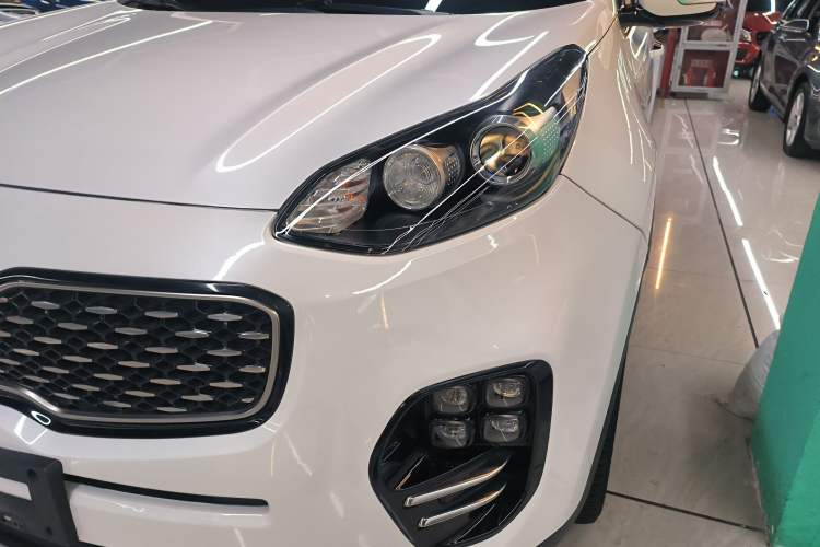 Used Kia KX5 2016 1.6T Automatic Two-Wheel Drive DLX Left Front Headlight