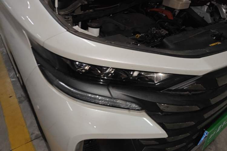 Used Toyota Vellfire 2024 Crown Dual-Engine 2.5L Ultimate Edition
