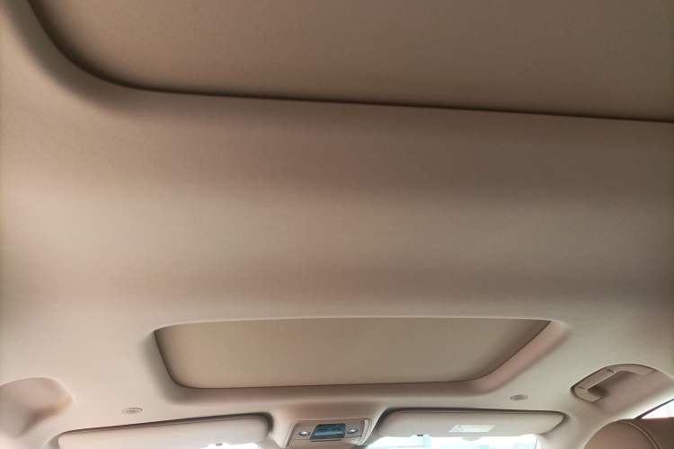 Used Denza D9 2025 DM-i Smart Drive 1020 Four-Wheel Drive Deluxe Model
