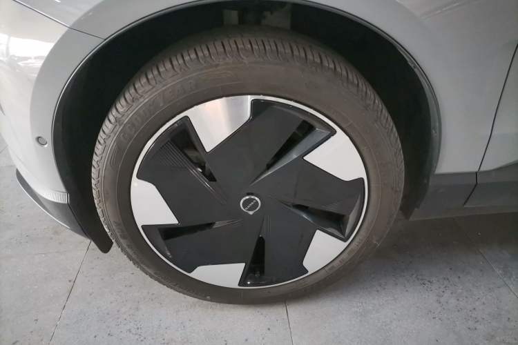 Used Volvo EX30 2025 Rear-Drive Long-Range Version Ultra
