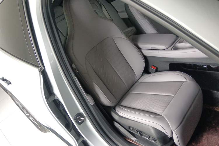 Used Nio EC6 2024 75 kWh