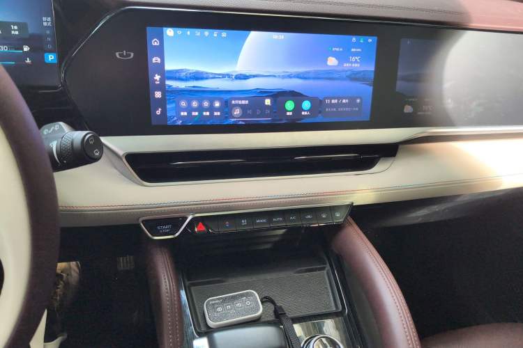 Used Geely Auto Monjaro L 2021 2.0TD High-Power Automatic All-Wheel-Drive Flagship Version Audio And AC Panel