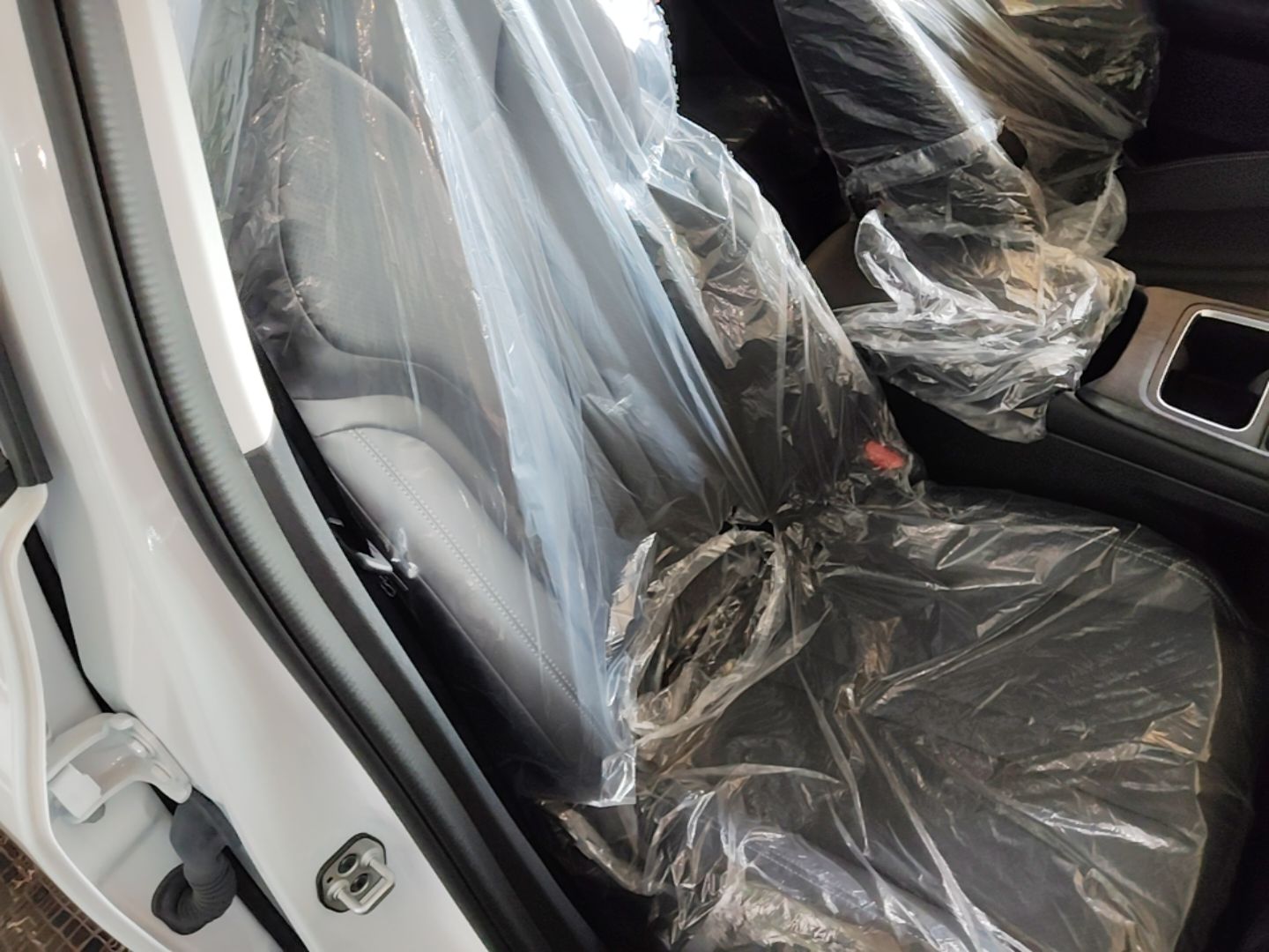 Dongfeng Aeolus SKY EV01 2025 530 km AIR Elite Edition — снимка 19