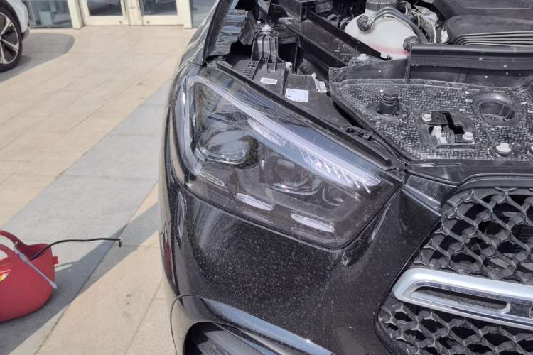 Used Mercedes-Benz GLE 2025-Year Restyled GLE 450 4MATIC Luxury Edition Right Front Headlight