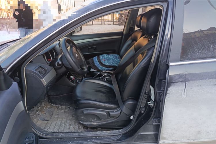 Used Nissan Sylphy 2016 Classic 1.6XE Manual Comfort Edition Left Front Seat