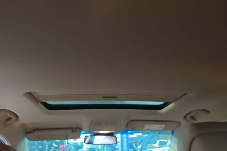 Used Roewe 950 2012 2.0L Elegant Edition Headliner