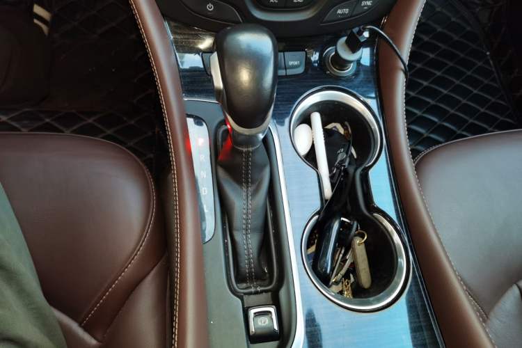 Used Buick Envision 2019 28T 4x4 Elite Version China V Standard Gear Lever