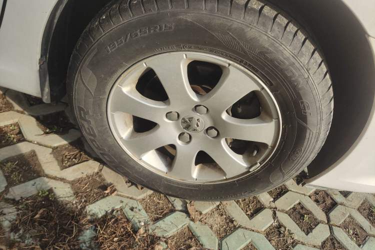 Used Peugeot 307 2012 Hatchback 1.6L Manual Comfort Edition