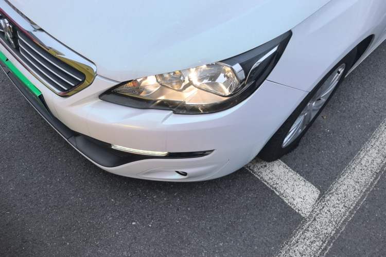 Used Peugeot 308S 2015 1.2T Automatic Jingchi Edition Left Front Headlight