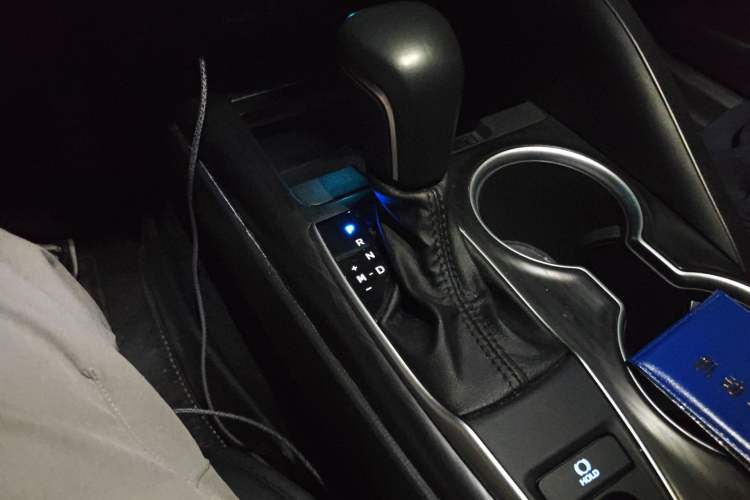 Used Toyota Camry 2023 2.0GVP Premier Edition Gear Lever