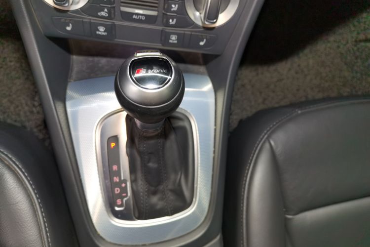 Used Audi Q3 2015 35 TFSI Comfort Model
