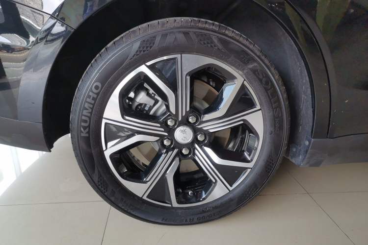 Used Hongqi E-QM5 2022 431 km Charge & Enjoy Edition