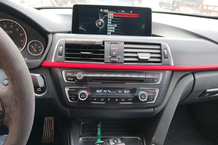 Used BMW 3 Series 2017 320Li Fashion Model Audio And AC Panel