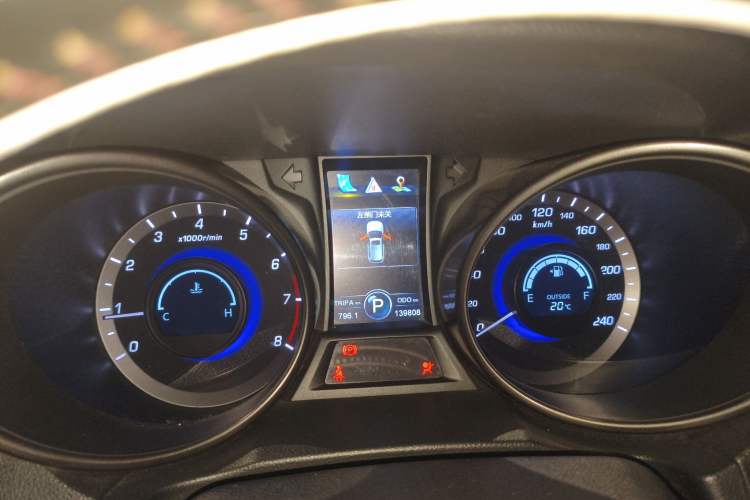 Used CHANGAN CS75 2016 1.8T Automatic Elite Model China V Standard
