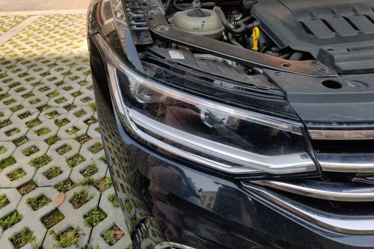 Used Volkswagen Tiguan L 2022 330TSI Automatic Two-Wheel Drive R-Line Enhanced Edition