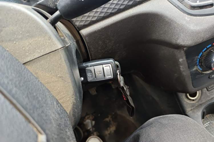 Used Dongfeng Fengon 330 2019 1.5L 330S Manual Comfort Version China VI Standard Vehicle Key