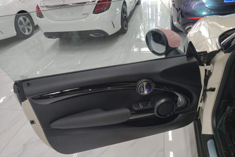 Used MINI MINI 2018 1.5T COOPER Classic Edition