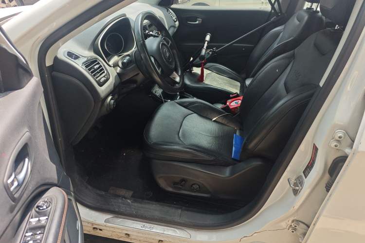 Used Jeep Compass 2017 200T Automatic Prestige Edition Driver Seat