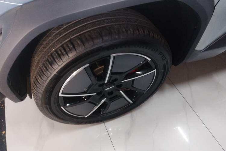 Used Formula Leopard Titanium 3 2025 501KM All-Wheel Drive Intelligent Driving Ultra Version