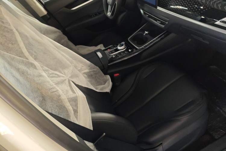 Used BYD Qin PLUS 2021 EV 400KM Leading Comfort Edition