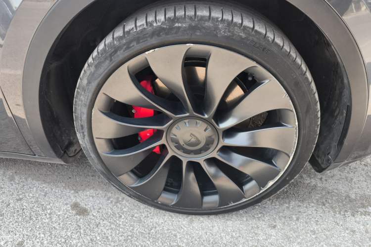 Used Tesla Model Y 2021 Long-Range All-Wheel-Drive Version 3D7