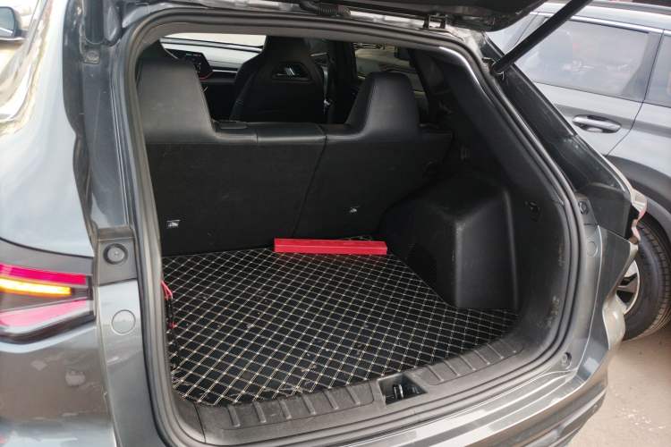 Used CHANGAN OSHAN X5 PLUS 2023 Revised Version 1.5T DCT Navigation Edition
