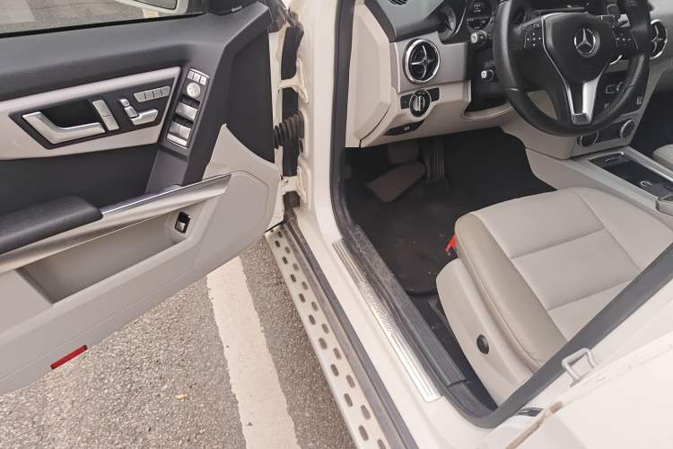 Used Mercedes-Benz GLK-Class 2013 Facelift GLK 300 4MATIC Fashion Edition