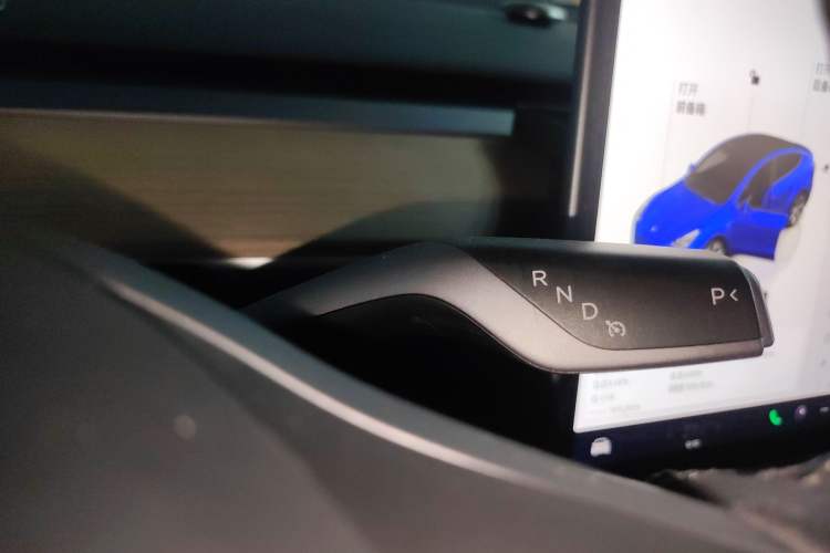 Used Tesla Model Y 2022 Long-Range All-Wheel-Drive Version