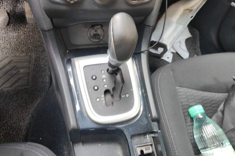 Used Citroen C4L 2014 1.8L Intelligent Drive Automatic Enjoyment Model Gear Lever