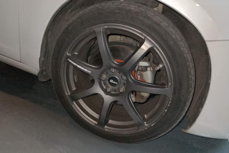 Used Volvo V60 2015 T5 Zhiyi Personalized Sport Edition Right Front Wheel Hub