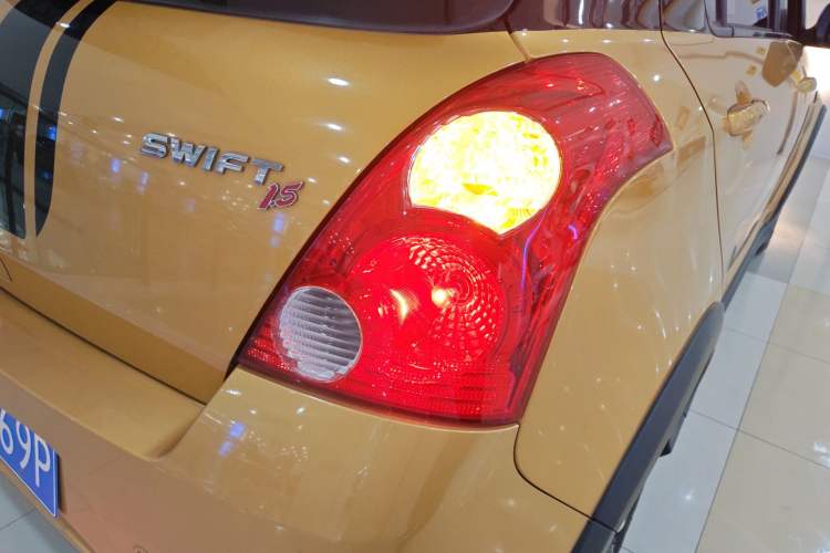 Used Suzuki Swift 2015 1.5L Manual Limited Edition