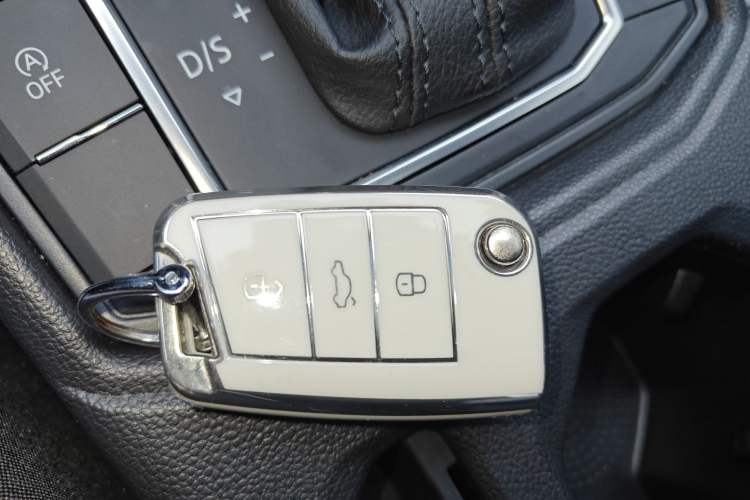 Used Volkswagen Lavida 2024 1.5L Automatic 5 Million Edition Vehicle Key