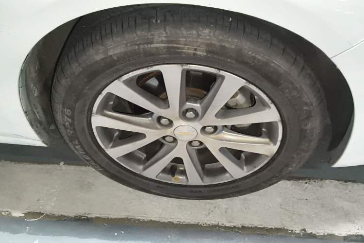 Used Chevrolet Malibu 2018 530T Automatic Luxury Edition Right Front Wheel Hub