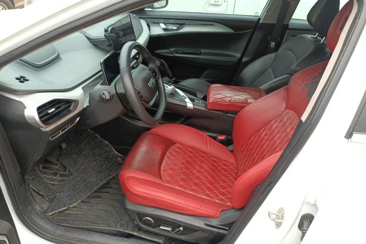 Used Geometry A 2022 Pro 430KM Commuter Edition Left Front Seat