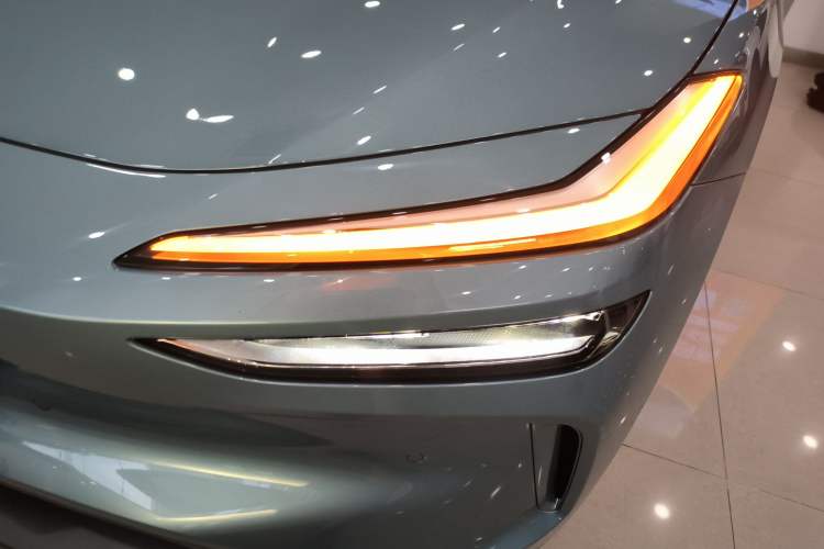 Used ONVO L60 2024 60 kWh Rear-Drive Version
