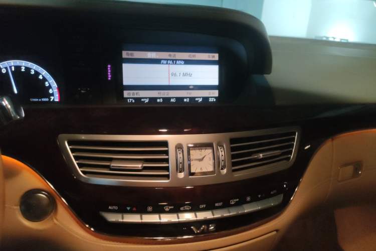 Used Mercedes-Benz S-Class 2010 S 600 L Audio And AC Panel