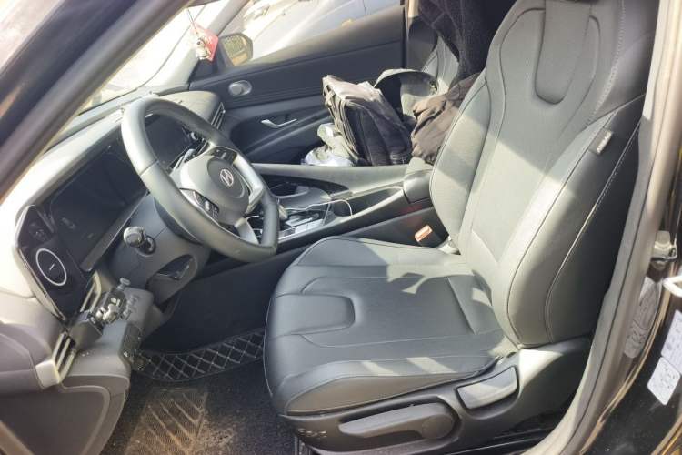 Used Hyundai Elantra 2023 1.5L CVT GLX Elite Edition
