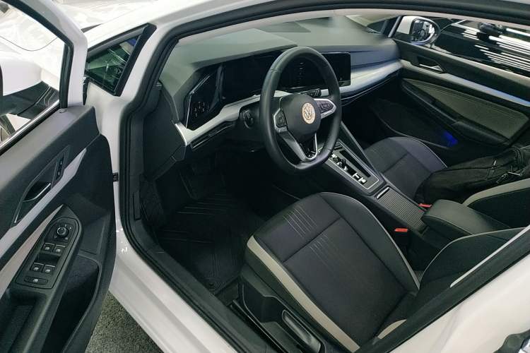 Used Volkswagen Golf 2021 200TSI DSG Pro