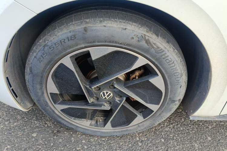 Used Volkswagen ID.3 2023 Pure Smart Edition Left Front Wheel Hub