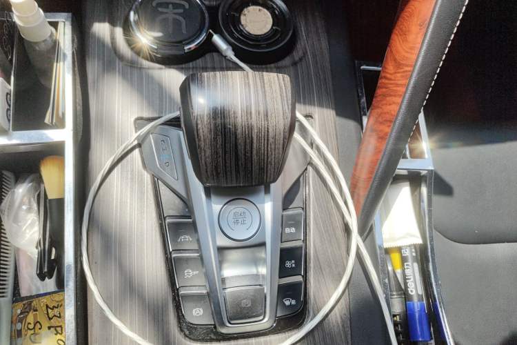 Used BYD Song Pro 2019 1.5T Automatic Luxury Model Gear Lever