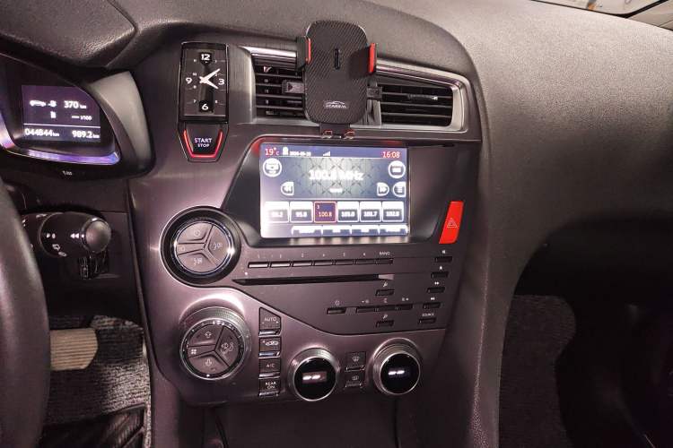 Used DS 5 2015 1.6T Luxury Edition THP160