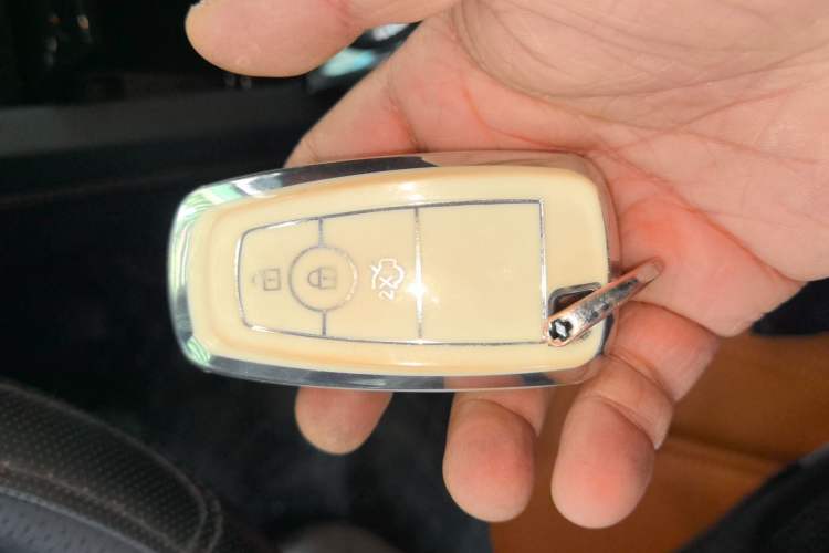 Used Ford Escape 2020 EcoBoost 245 Two-Wheel Drive Smart & Enjoyment Model