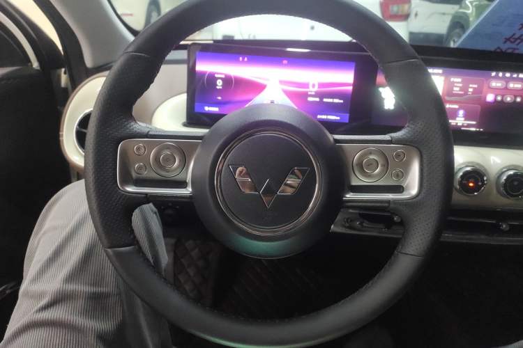 Used Wuling Bingo 2023 410 km Lingxi Deluxe Edition