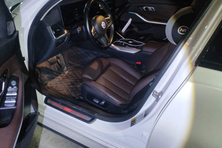 Used BMW i3 2023 eDrive 40 L Midnight Sports Package Left Front Seat