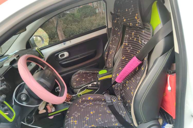 Used Roewe Clever 2021 302 km New Four-Seater Super-Efficient Version