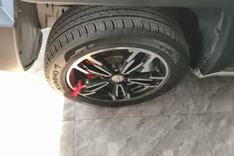 Used BAIC Off-Road BJ20 2018 1.5T CVT Luxury Model Left Front Wheel Hub