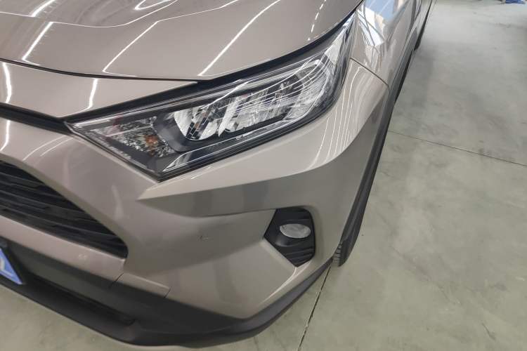 Used Toyota RAV4 2022 2.0L CVT Two-Wheel Drive Fashion Edition
