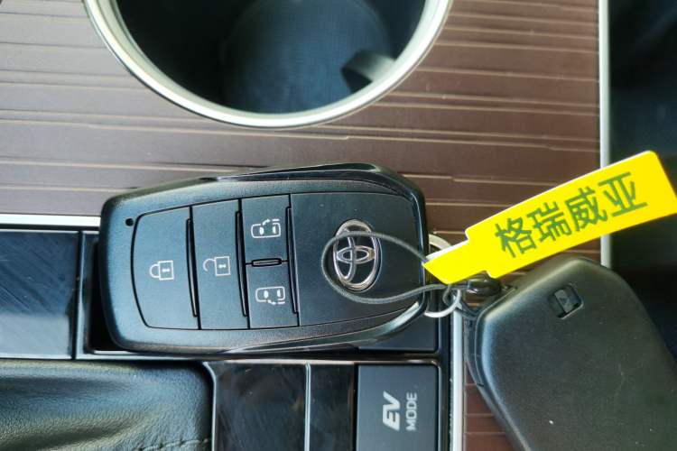 Used Toyota Granvia 2024 2.5L Hybrid Comfort Edition